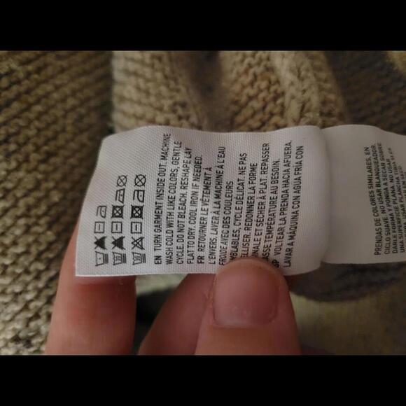 American Eagle Outfitters XXL cream hooded pullover with kangaroo pocket - Picture 5 of 5